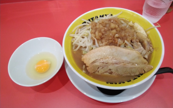 「小ラーメン¥1000 生卵¥100」@BUTAKIN 上本町店の写真