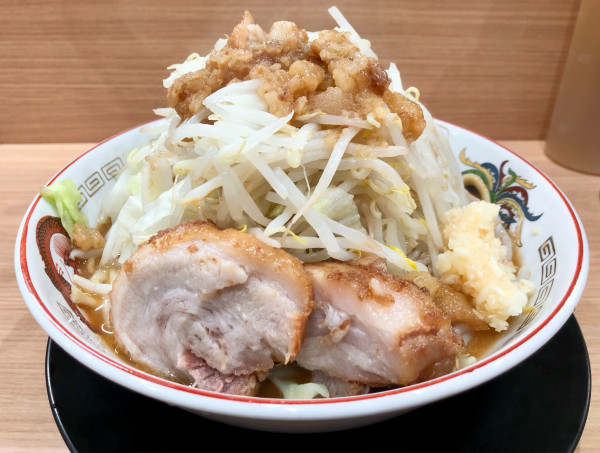 「小味噌山1100円」@ラーメン豚山 金沢文庫店の写真