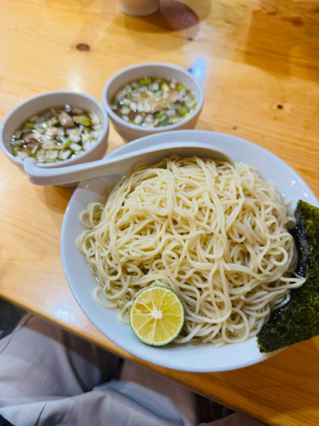 「昆布水つけ麺・塩・醤油・細麺・大盛り」@麺や晴心の写真