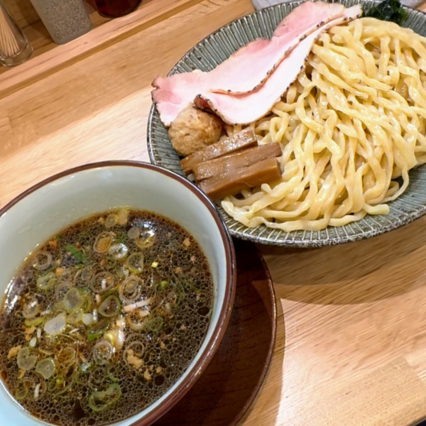 「醤油つけそば 1,000円＋大盛150円」@麺饗庭 必道の写真