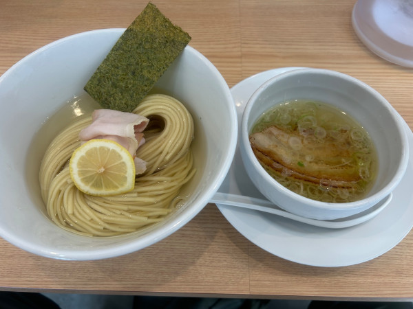 「昆布水つけ麺(肉有り)塩 1250円」@ASHITAMO RAMENの写真