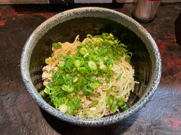 「汁なし担々麺　辛さ普通」@きさくの写真