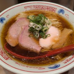 醤油ラーメン(1000円)
