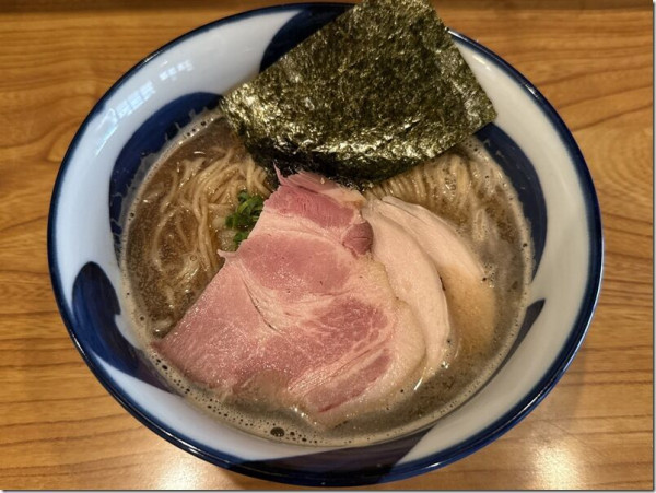 淡麗煮干そば 醤油(900円)