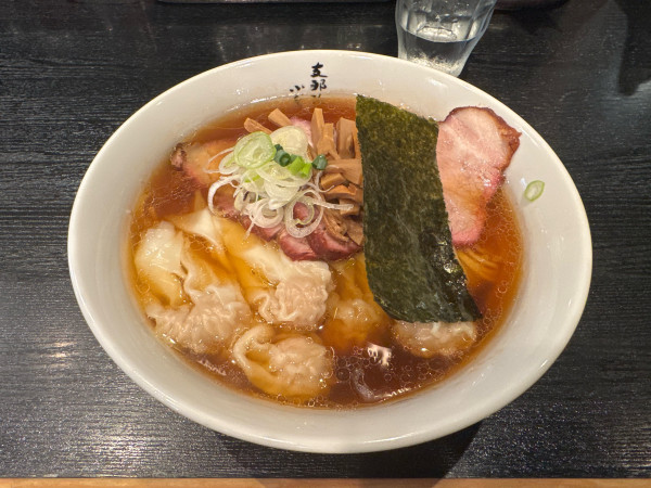 「チャーシューワンタンメン醤油」@支那ソバ 小むろの写真