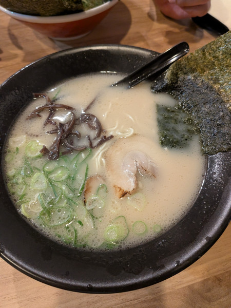 「豚骨ラーメン」@ラーメン正竜健の写真