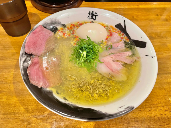 「広島牡蠣と和牛塩ラーメン」@衝青天の写真