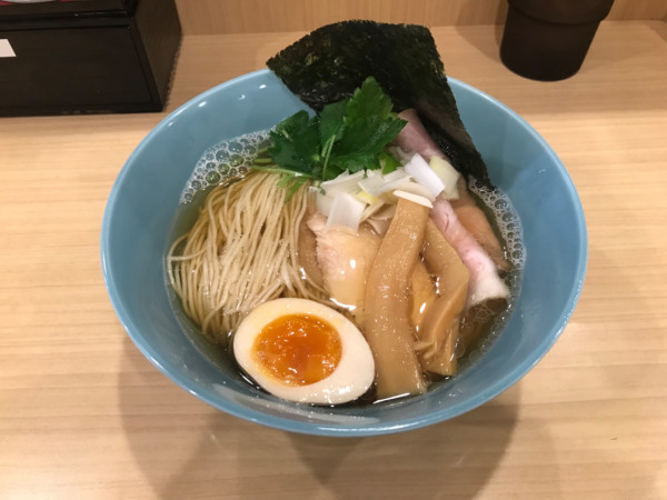 「煮干そば白醤油 900円」@中華そば よしかわ 熊谷店の写真