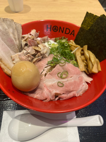 「特製極太手もみ油めん」@本田麺業 羽田空港第1ターミナル店の写真