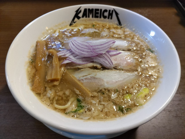 「ギッタリらーめん」@麺割烹 亀壱の写真