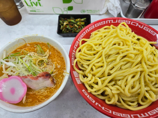 「味噌つけ麺大盛+辛ニラ」@MISO HANAMICHI 本店の写真