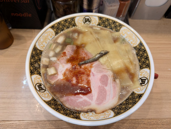 「煮干しラーメン870円」@すごい煮干ラーメン凪 多摩センター店の写真