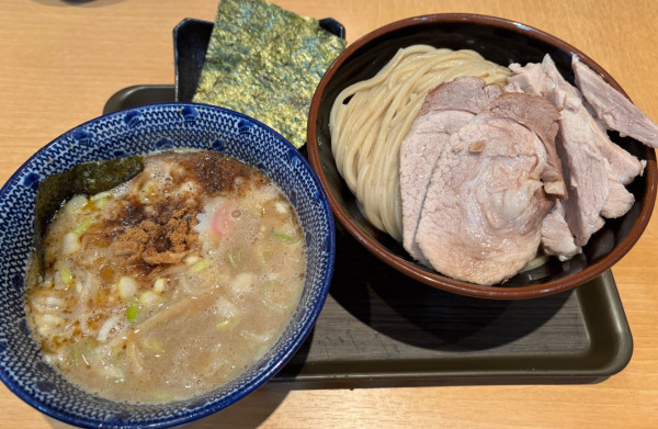 「濃厚チャーシューつけ麺中盛+つけダレ増量+海苔」@くり山の写真