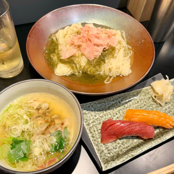 「【限定】昆布水つけ麺(塩)+鮨2貫セット+ハイボール」@ワタリガラスの写真