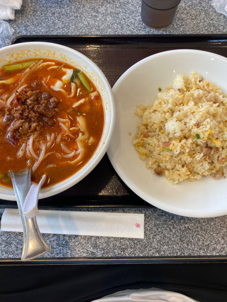「刀削麺セット（麻辣刀削麺＋チャーハン）」@楽楽中華 本店の写真