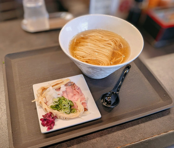 「淡麗煮干しらぁ麺」@らぁ麺口福論の写真