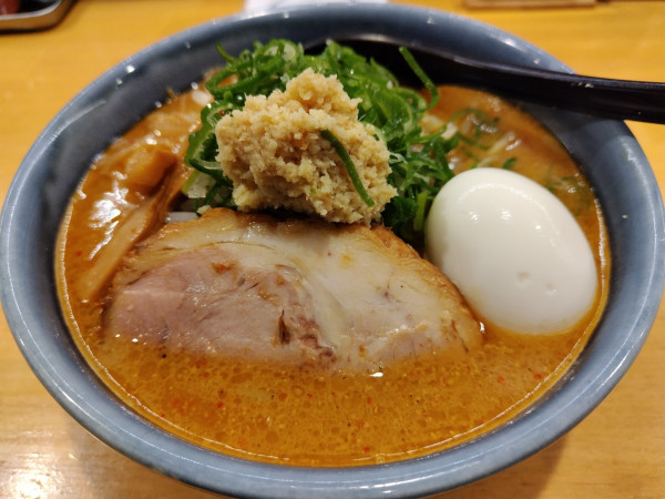 「札幌味噌　※しょうが：たっぷり　＋味玉：サービス」@らーめん三空 あづみの本店の写真