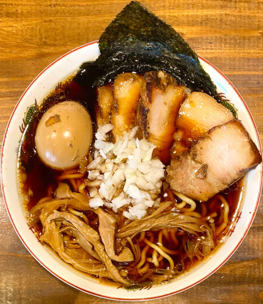 「ラーメン ¥850円（㊙️チャーシュー2枚増・煮卵100円）」@びーどろ食堂の写真