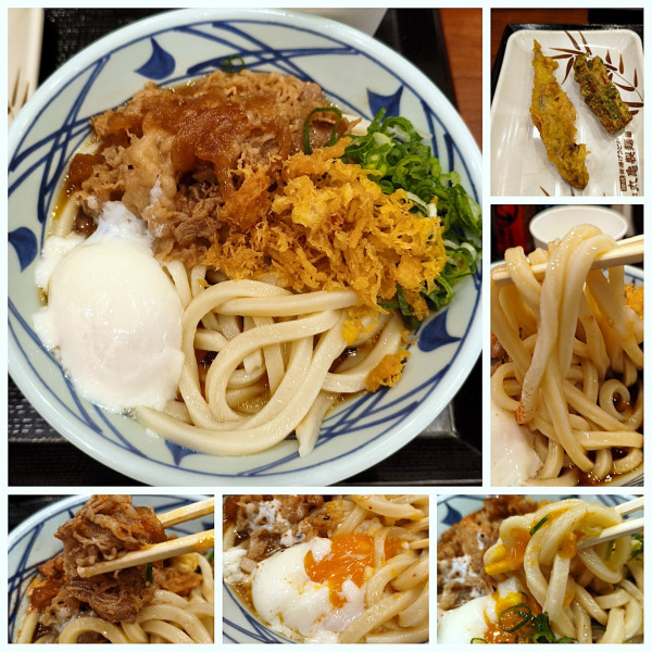 「肉玉ぶっかけ＋ししゃも天＋ちくわ磯辺天＝¥1070」@丸亀製麺 浅草ROX店の写真