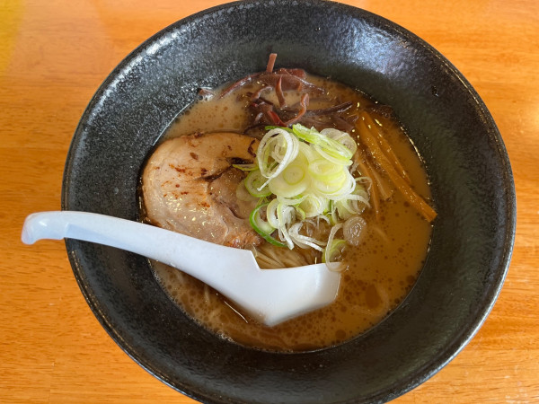 「節系ライト豚骨＋替玉×2」@ラーメン月輪の写真