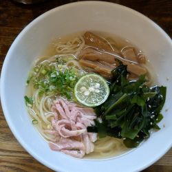 冷やしイリコそばワカメ増量