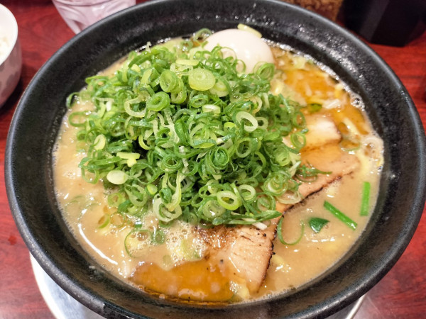 「豚骨味噌ラーメン＋九条ネギ」@豚骨ラーメン じゃぐら 高円寺店の写真