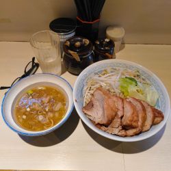 塩つけ麺+豚増し　1700円