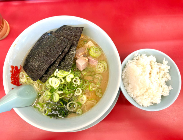 「醤油ラーメン(690¥)」@ラーメン山岡家 ひたちなか店の写真