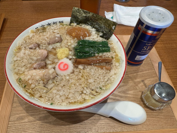 「背脂生姜醤油麺」@三宝亭製麺 らーめん研究所の写真