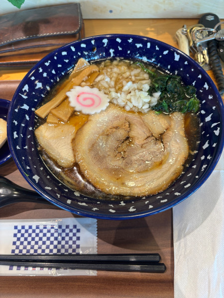 「千葉水揚げ煮干し醤油ラーメン➕麺固め」@房乃拉麺の写真