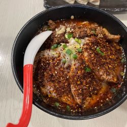 辛痺味噌ラーメン(8辛)+チャーシュー、大盛