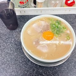 卵黄入りラーメン