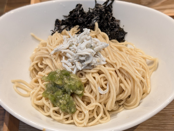 「刻みわさびとしらすの冷やし和え玉（450円）」@Fishmenの写真