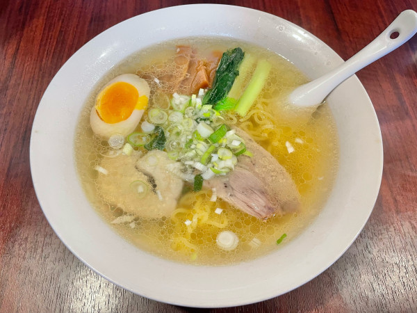 「鶏だし塩ラーメン」@まる星の写真