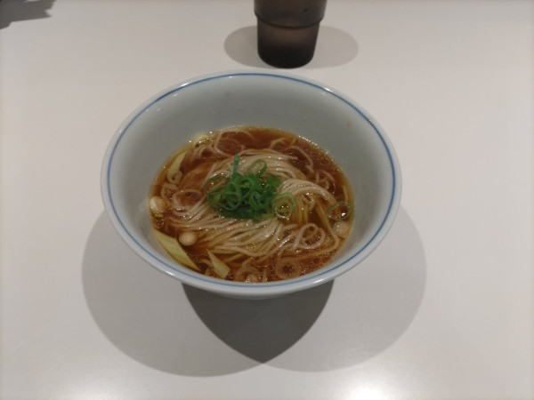 「ミニ地鶏かけラーメン」@ロックンスリーの写真