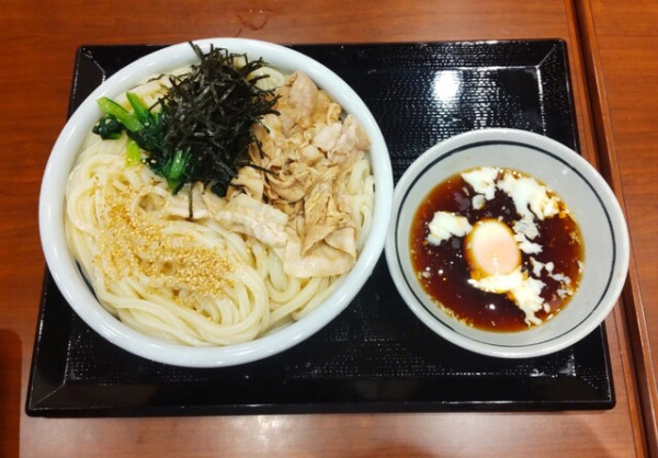 「旨辛豚 つけ汁うどん 990円」@丸亀製麺 籠田店の写真