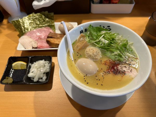 「鶏白湯そば＋特セット」@麺屋大むらの写真