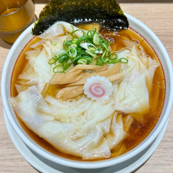 「自家製ワンタン麺」@山形中華そば 麺や 一球の写真