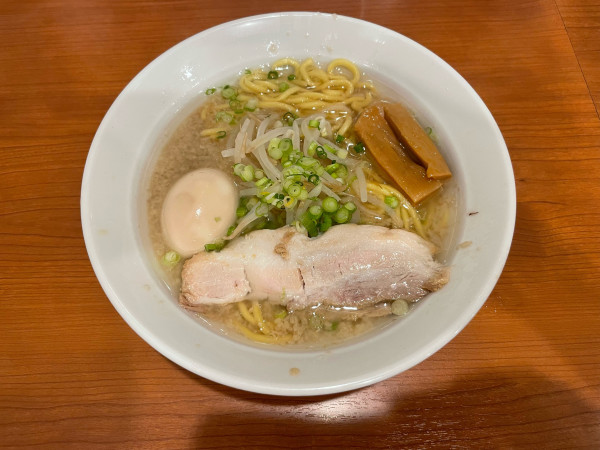 「背脂醤油ラーメン+味玉」@中華そば 七麺鳥の写真