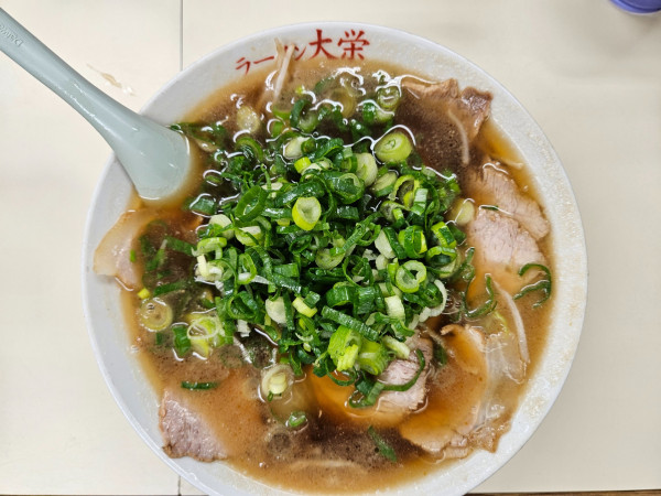 「しょうゆラーメン」@ラーメン専門 大栄 本店の写真