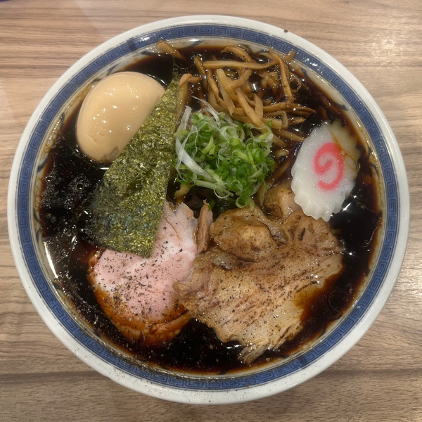 「特製ブラック」@くじら食堂 nonowa東小金井店の写真