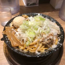 爆盛油脂麺（1,100円）脂多め、ニンニクなし