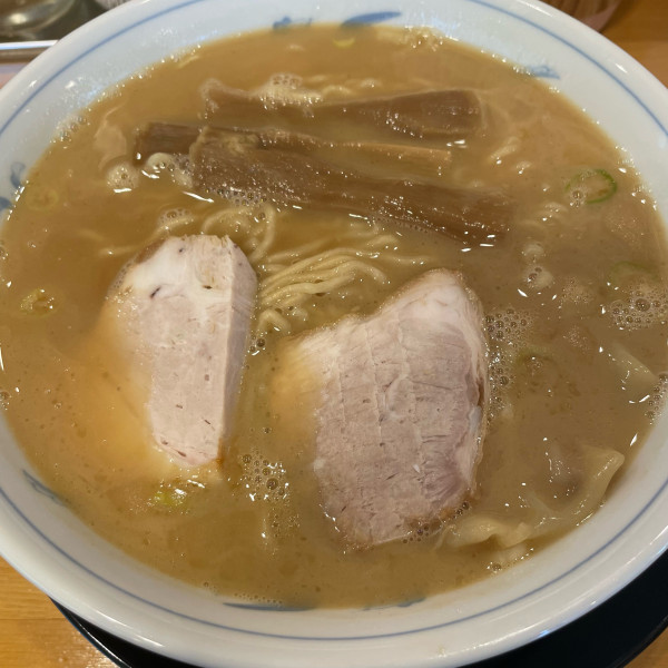 「ワンタンメン　1,050円」@ホームラン亭の写真