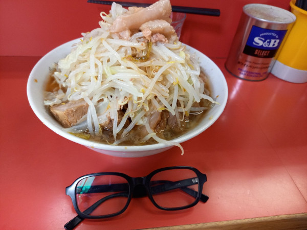 「小ぶたラーメン(野菜・あぶら)」@ラーメン二郎 三田本店の写真
