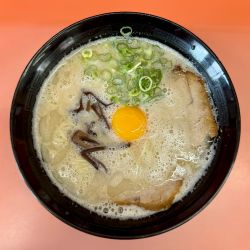 卵入りラーメン（750円）
