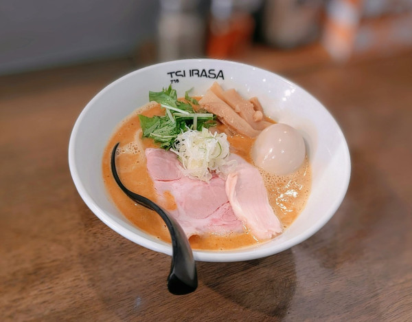 「辛白湯」@ラーメン翼の写真