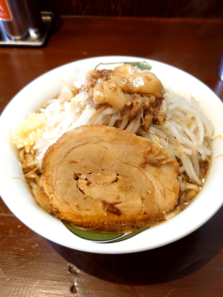「雷そば中」@雷 津田沼駅前店の写真