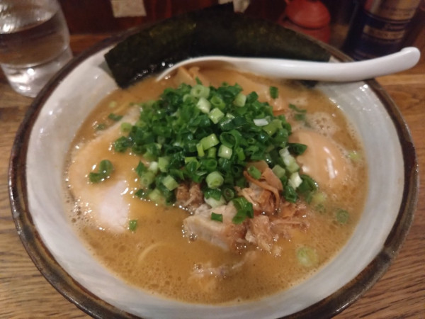 「特性ラーメン並」@風雲児の写真
