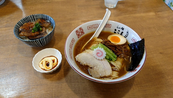 「鶏がら中華」@らぁ麺 ここんの写真