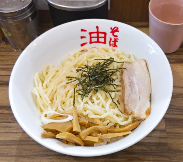 「油そばW2玉」@東京麺珍亭本舗 四谷四丁目店の写真